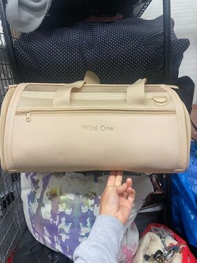 Wild One pet carrier